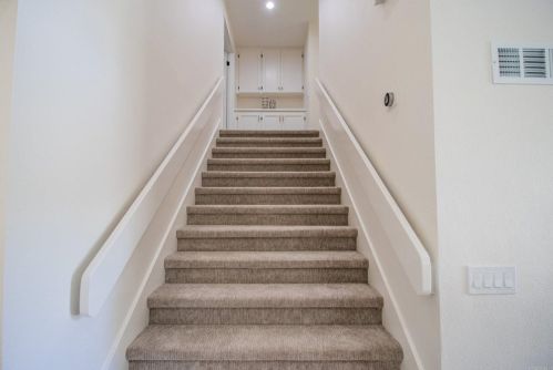 1527 Linda Sue Ln, Encinitas CA  92024-2424 exterior