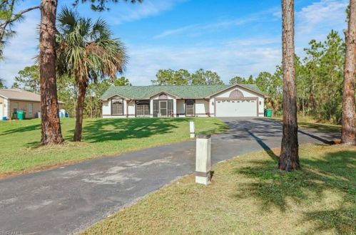 2905 10th Ave, Naples, FL 34120-4928