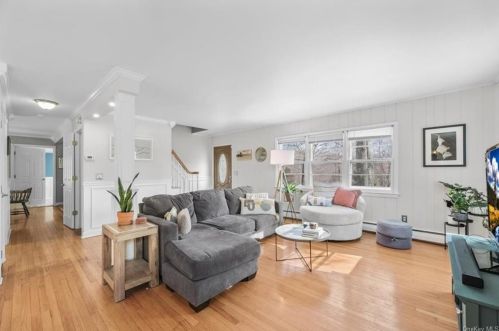 388 Cedar Hill Rd, Fishkill NY  12524-2439 exterior