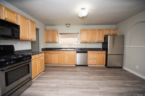 9659 Primrose Dr, Riverside CA 92503-4277 exterior