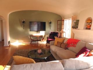 134 Quincy Ave, Long Beach CA  90803-3042 exterior