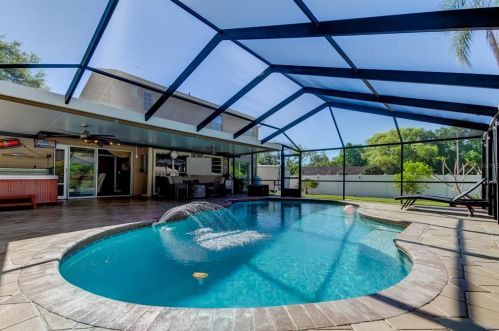 17606 Whistling Ln, Lutz FL  33549-5603 exterior