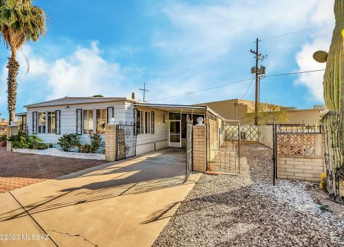6011 Lazy Heart St, Tucson, AZ 85713-4318