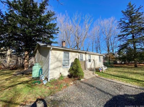 15 Judd Rd, Upper Stepney, CT 06468-1524
