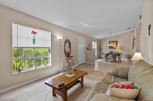 1911 31st St, Cape Coral, FL 33904-4047
