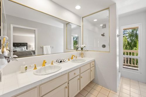 14658 Fieldstone Dr, Saratoga CA  95070-5733 exterior