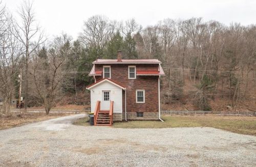 1119 Saxonburg Blvd, Glenshaw PA  15116-3213 exterior