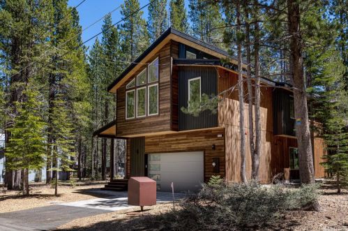 1552 Miztec St, South Lake Tahoe, CA 96150-4780