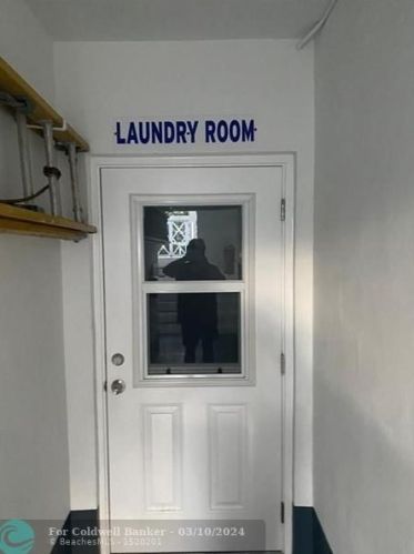 1005 17th Ave, Hollywood FL  33020-3609 exterior