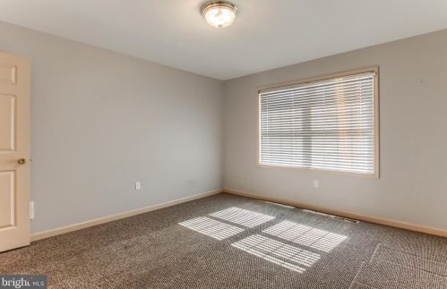 3200 Jonagold Dr, Harrisburg PA 17110-9128 exterior