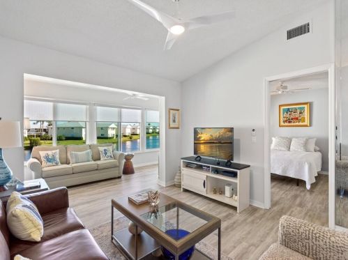 870 Lake Orchid Cir, Vero Beach, FL 32962-8540