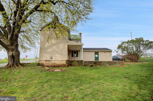 148 Reinholds Rd, Swartzville PA  17569-9654 exterior