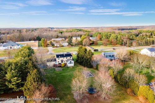 220 Long Swamp Rd, Plumsted Township NJ  08533-2028 exterior