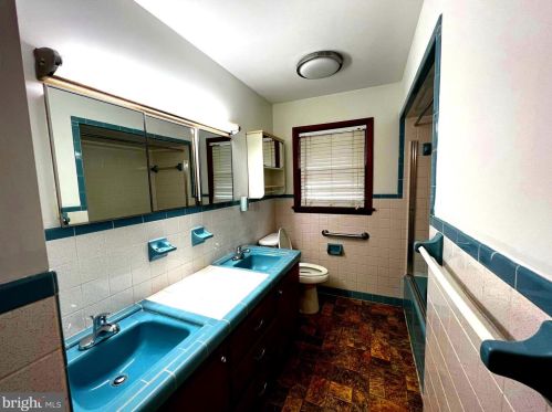 414 6th St, Laurel DE  19956-1364 exterior