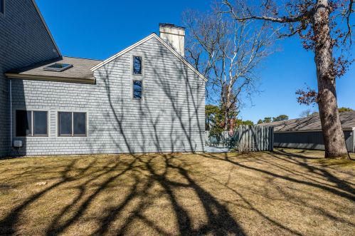 38 Landing Ln, Brewster, MA 02631-1419
