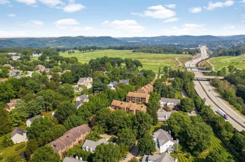 1535 Merion Ln, Oakmont PA  15139-1037 exterior