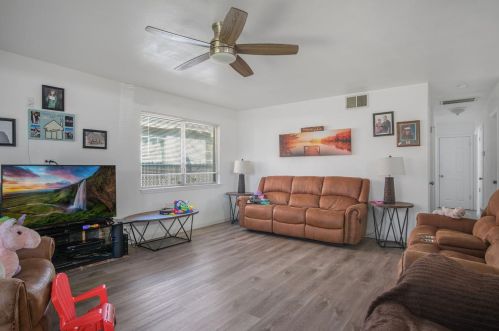 1610 Nian Way, Modesto CA  95351-3006 exterior