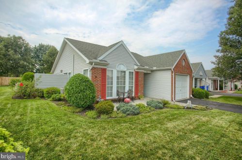 9 Pheasant St, Navy Sup Dpt PA  17050-3145 exterior