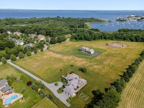 340 Wilbert Way, North Kingstown, RI 02852-7318