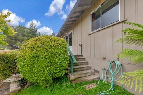 231 Donald Dr, Hollister CA  95023-6361 exterior