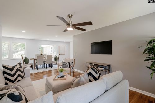 1712 Robin Crst Dr, Cayce-West Columbia SC  29169-5433 exterior