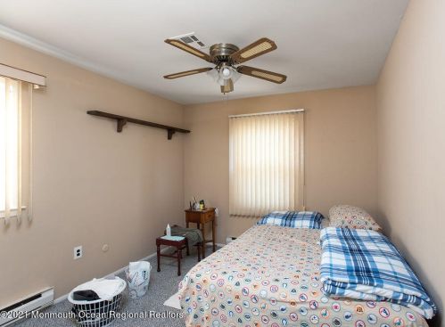 64 Courtshire Dr, Bricktown NJ  08723-7138 exterior