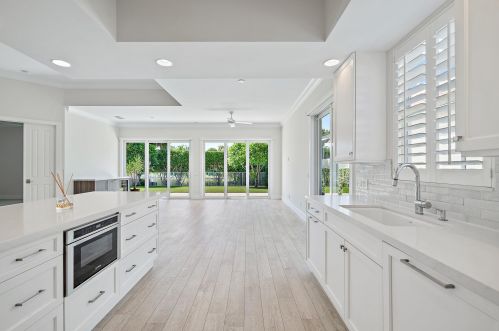 615 Rosa Ct, West Palm Beach FL  33410-4502 exterior