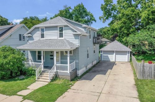 119 Gray St, Green Bay, WI 54303-3007