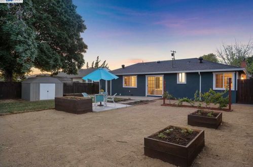 3859 California Way, Livermore CA  94550-3615 exterior