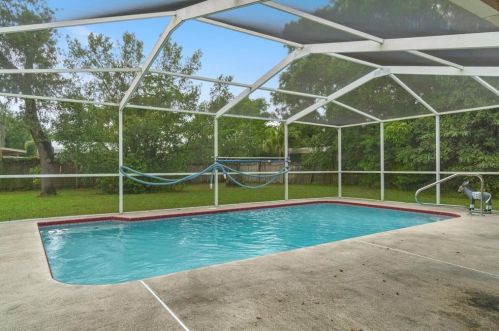 6205 Kimball Ct, Brooksville FL  34606-5632 exterior