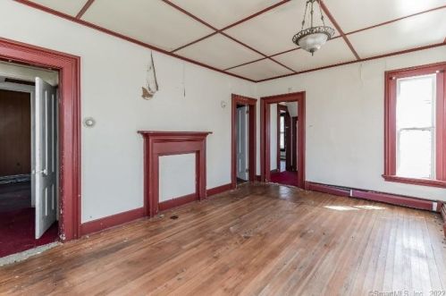 15 Wall St, Middletown CT 06457-4705 exterior