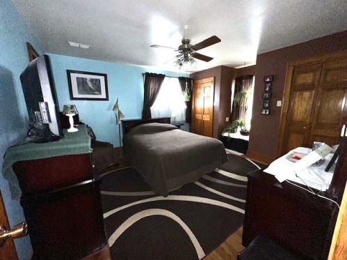 4012 Davis Ave, Whitaker PA  15120-3424 exterior