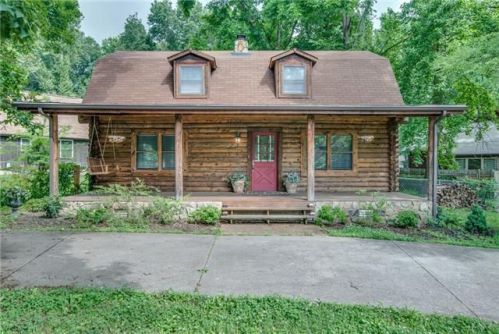560 Buckeye Ln, Clarksville, TN 37042-3922