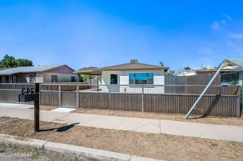 243 Melwood Ave, Tucson, AZ 85745-2946