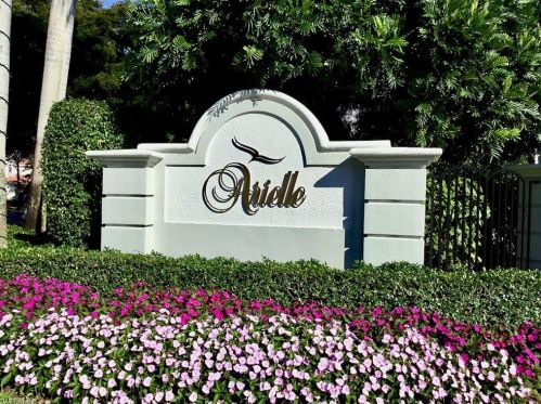 2135 Arielle Dr, Naples FL  34109-0338 exterior