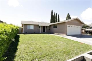 1924 Forest Ln, Vacaville CA  95687-6115 exterior