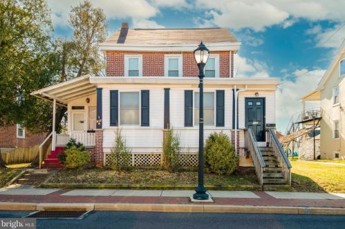 314 Derstine Ave, Lansdale, PA 19446-3533