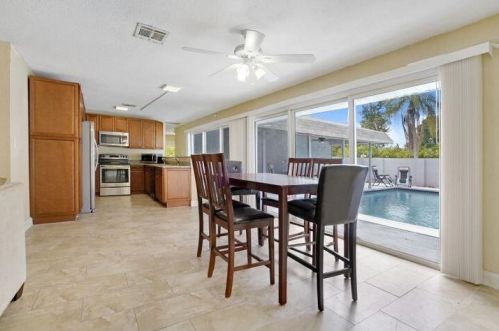 3943 4th Ave, Boca Raton FL  33431-5718 exterior