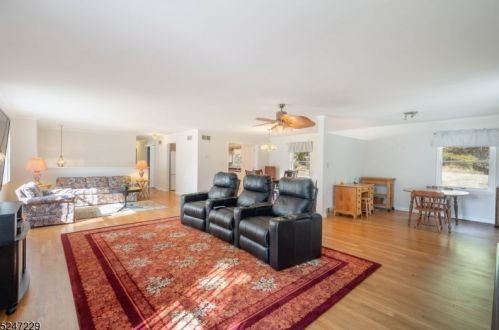 55 Hunts School Rd, Fredon NJ  07860-5405 exterior