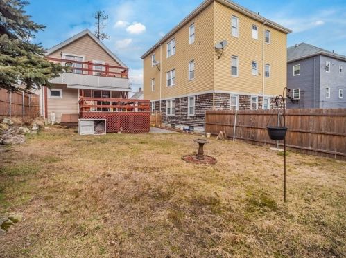 122 Clark St, New Bedford MA 02740-7023 exterior