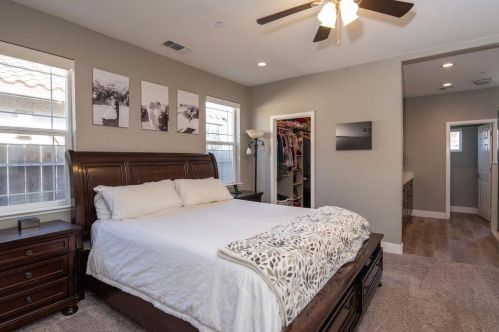 2440 Greenboro St, Turlock CA  95382-1433 exterior