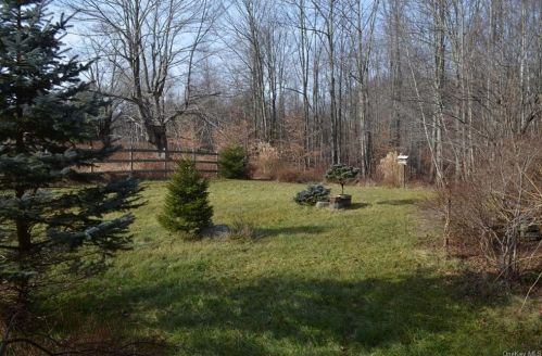 1 Winterthur Rd, Woodridge NY  12789-5942 exterior