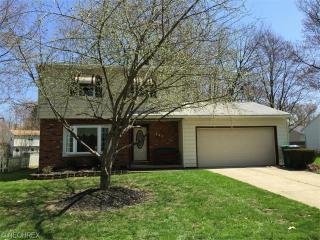 341 Hickory Ln, Painesville, OH 44077-2738