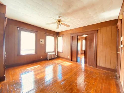 117 Dawes St, Springfield MA 01109-3042 exterior