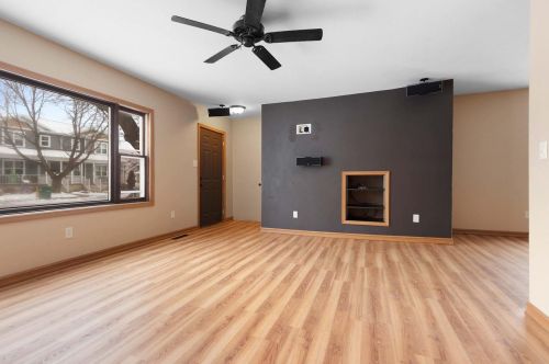 1350 Walnut St, Green Bay, WI 54301-4304