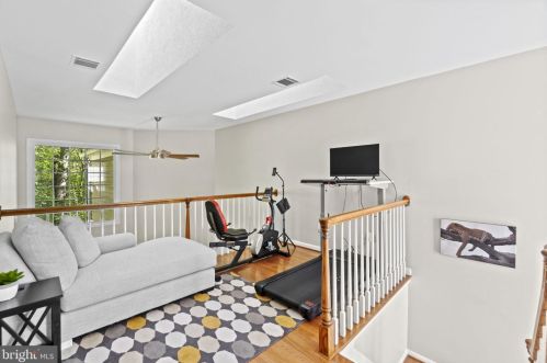 11410 Hollow Timber Ct, Herndon VA  20194-1980 exterior