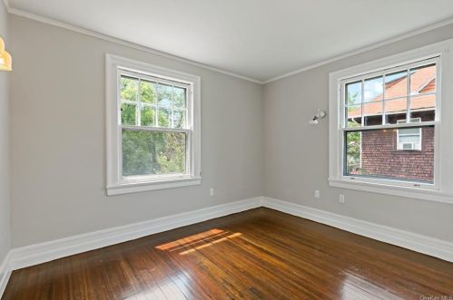 44 Greenridge Ave, White Plains NY  10605-1622 exterior