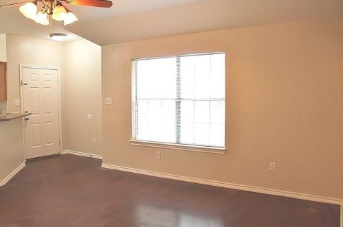 106 Sunburst Ct, Weatherford TX  76087-8911 exterior