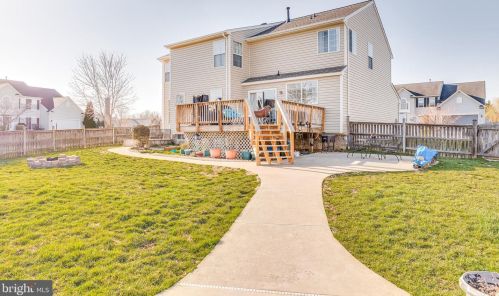 63 Turnberry Dr, Charles Town WV  25414-3887 exterior