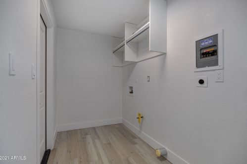 6220 7th Ave, Phoenix AZ 85007-4102 exterior